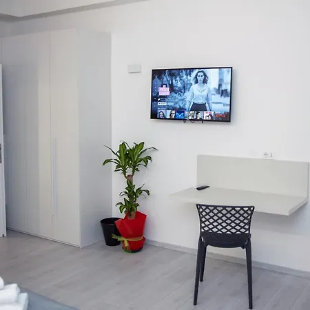 Mani - Con Bagno Privato * Gela