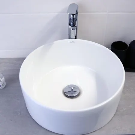Mani - Con Bagno Privato Gela