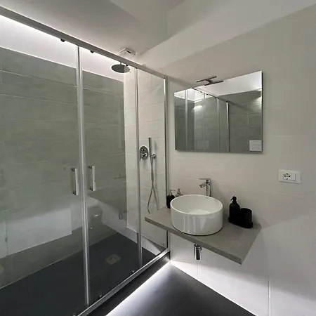 Mani - Con Bagno Privato Gela