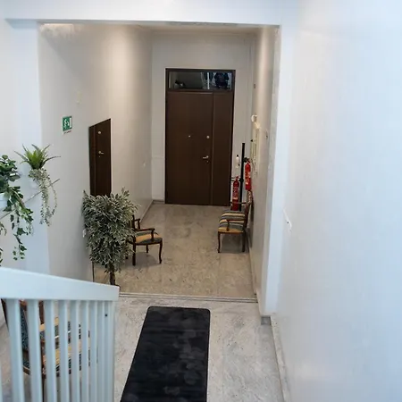 Mani - Con Bagno Privato Gela