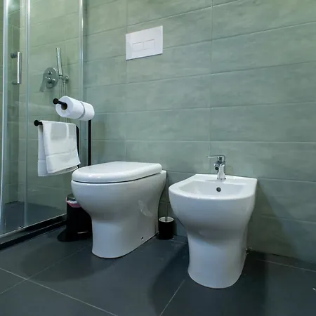 Mani - Con Bagno Privato Gela