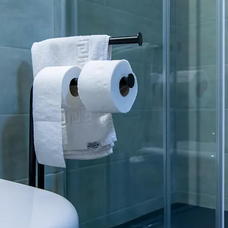 Mani - Con Bagno Privato * Gela