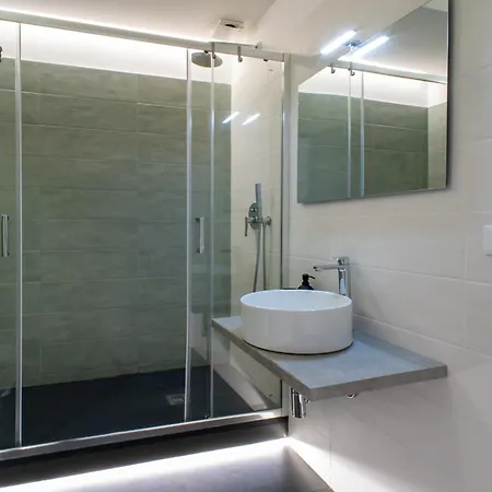 Mani - Con Bagno Privato Guest house Gela